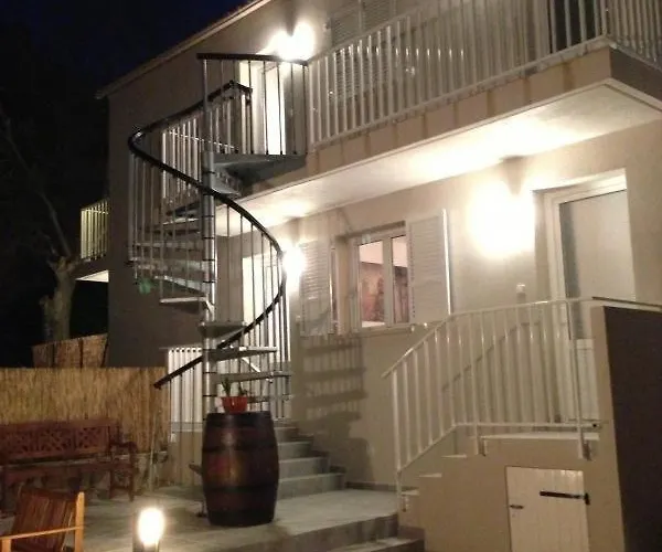 Village 1 * Cargèse